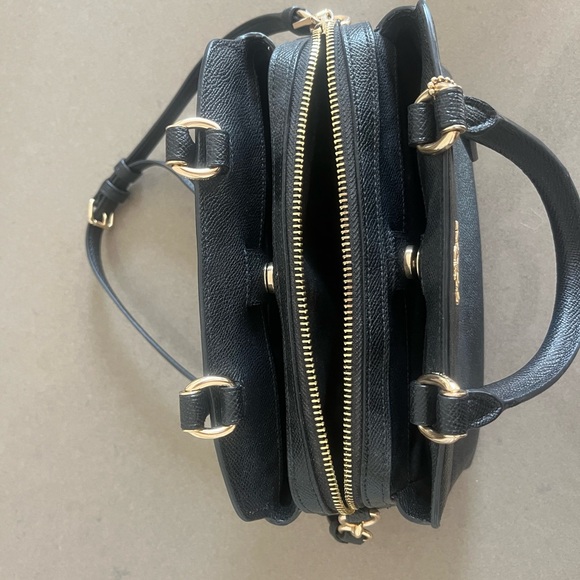 coach purse - Picture 2 of 3